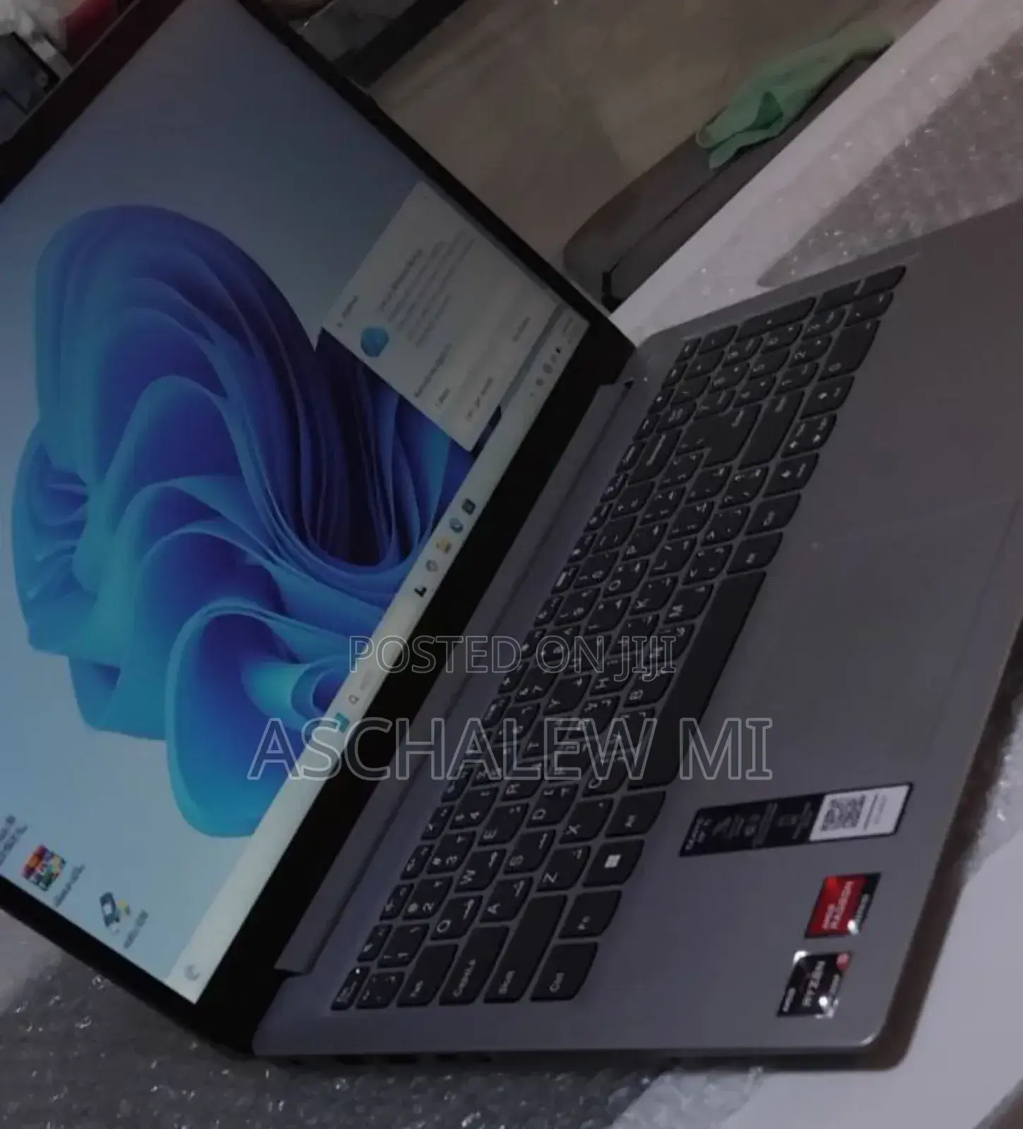 New Laptop Lenovo Ideapad 3 8GB AMD Ryzen 5 SSD 512GB