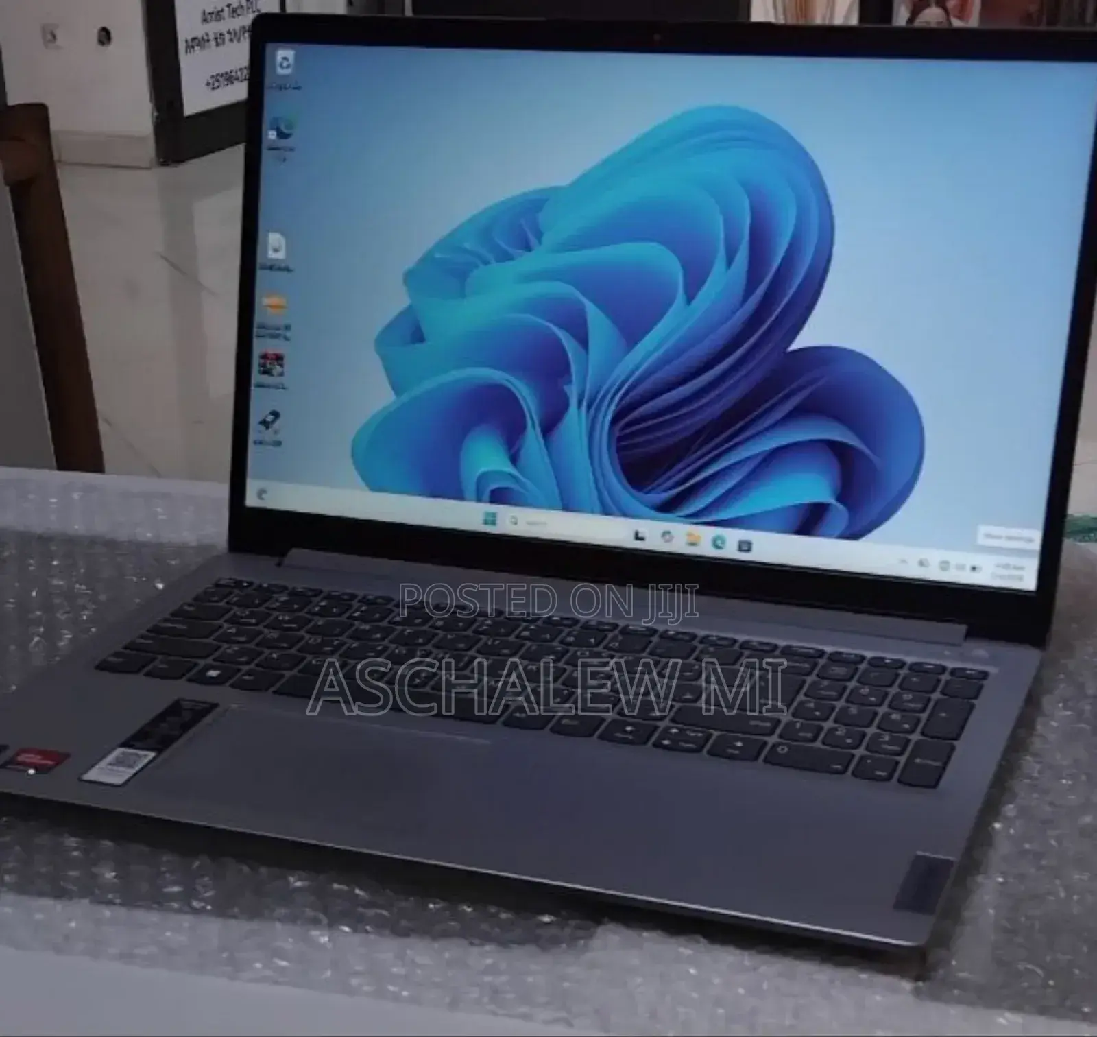 New Laptop Lenovo Ideapad 3 8GB AMD Ryzen 5 SSD 512GB