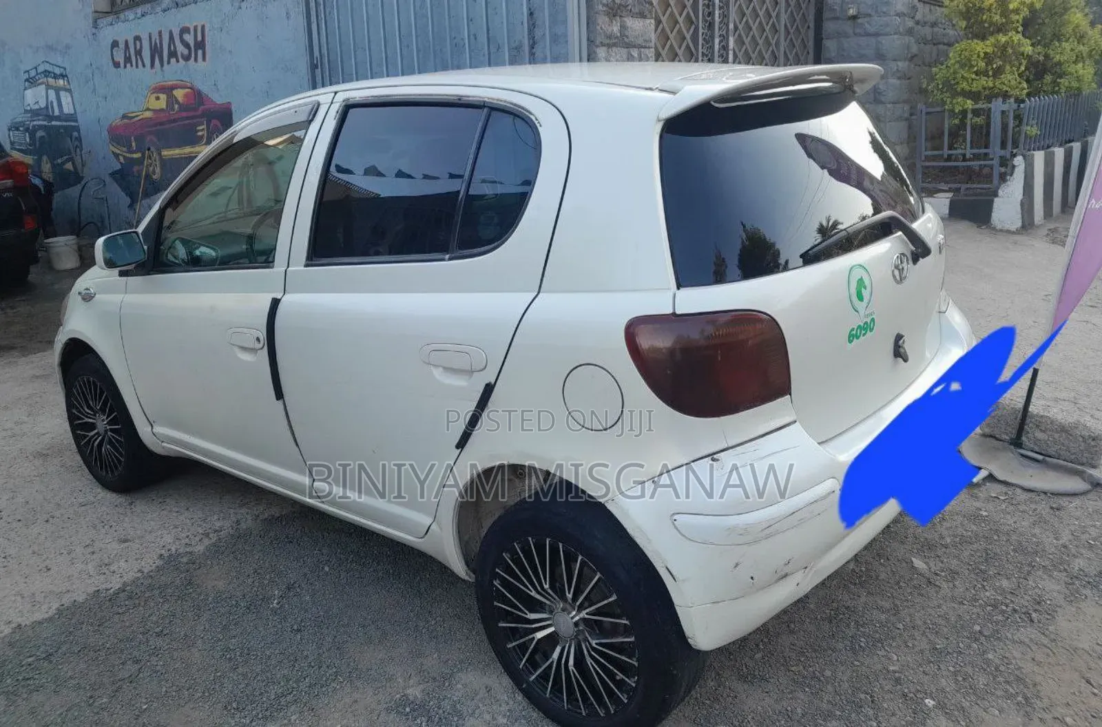 Toyota Vitz 2002 Ivory