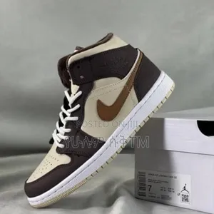 Air Jordan 1 High Og 'Brown Basalt Oatmeal' Men's Boots Shoes