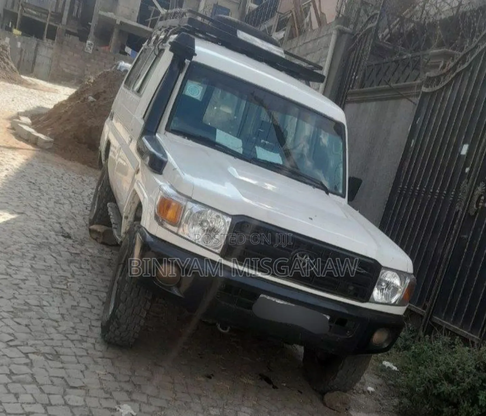 Toyota Land Cruiser 2009 White