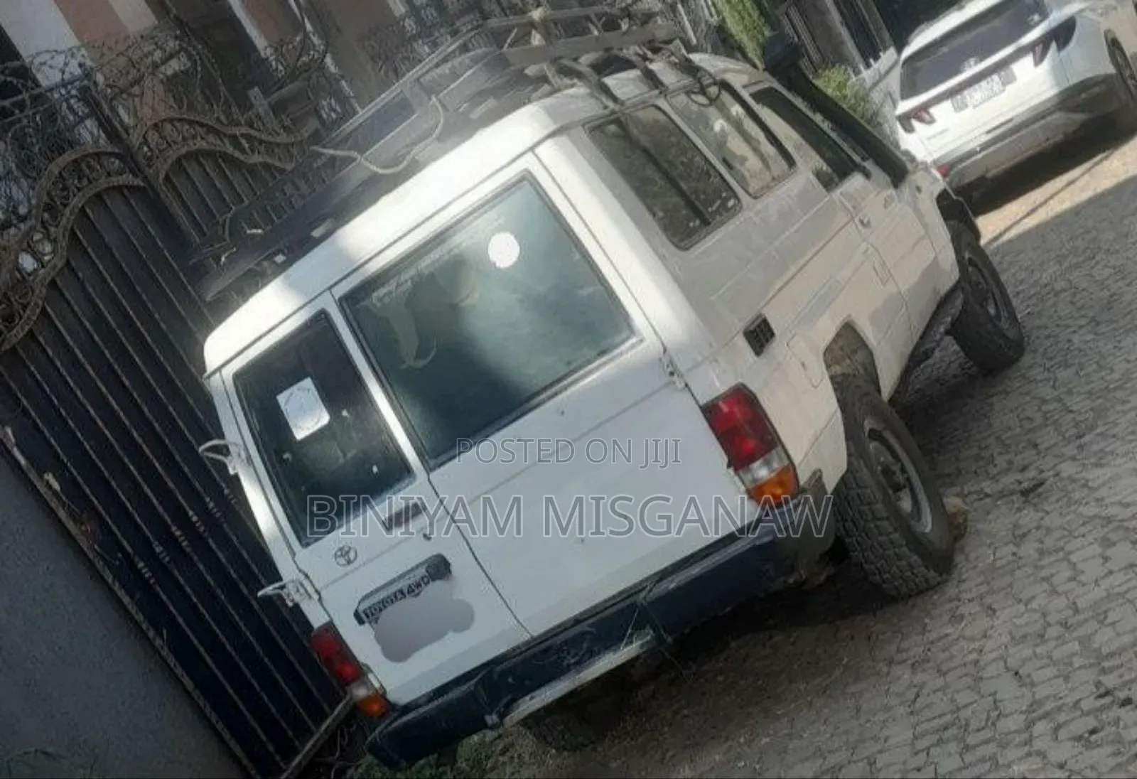 Toyota Land Cruiser 2009 White