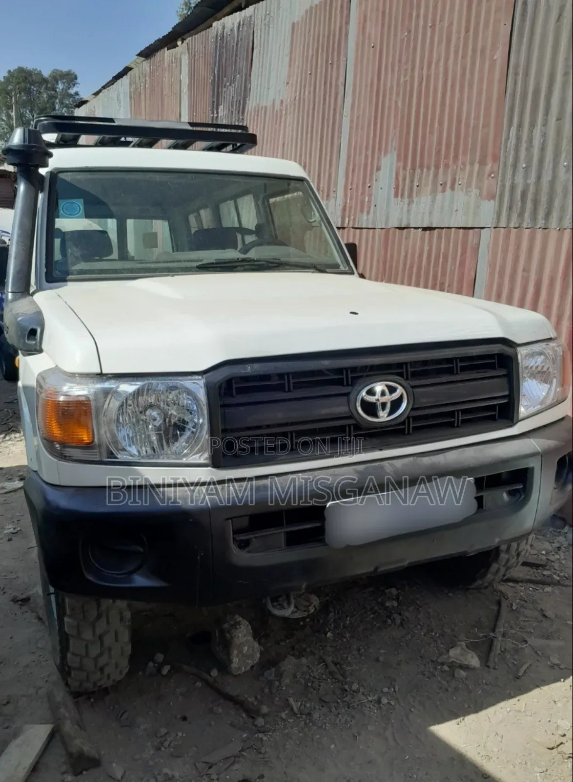 Toyota Land Cruiser 2009 White