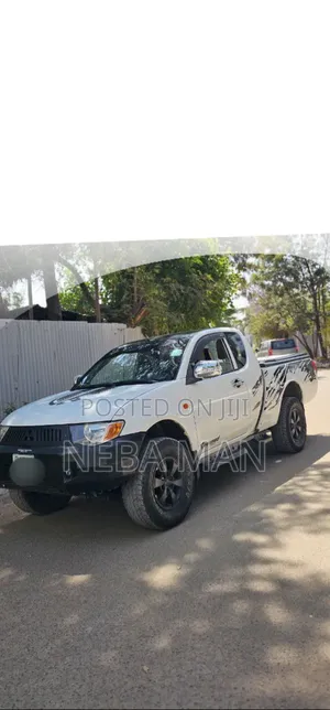 Mitsubishi L200 2008 White
