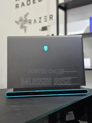 New Laptop Alienware M17x R2 32GB Intel Core I7 SSD 2T