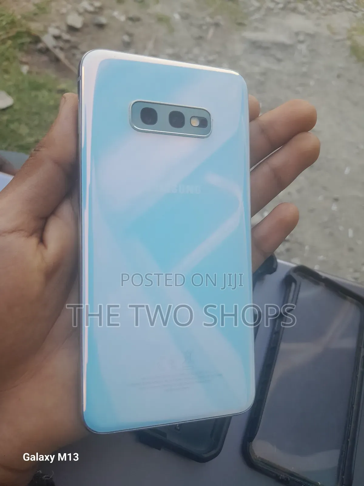 New Samsung Galaxy S10e 128 GB Silver