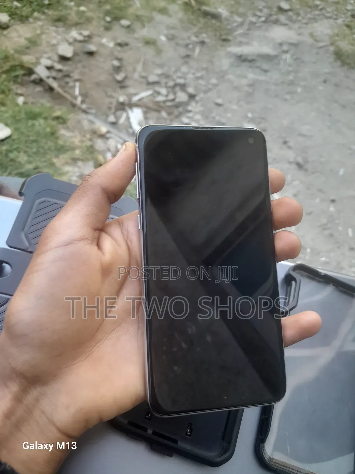 New Samsung Galaxy S10e 128 GB Silver