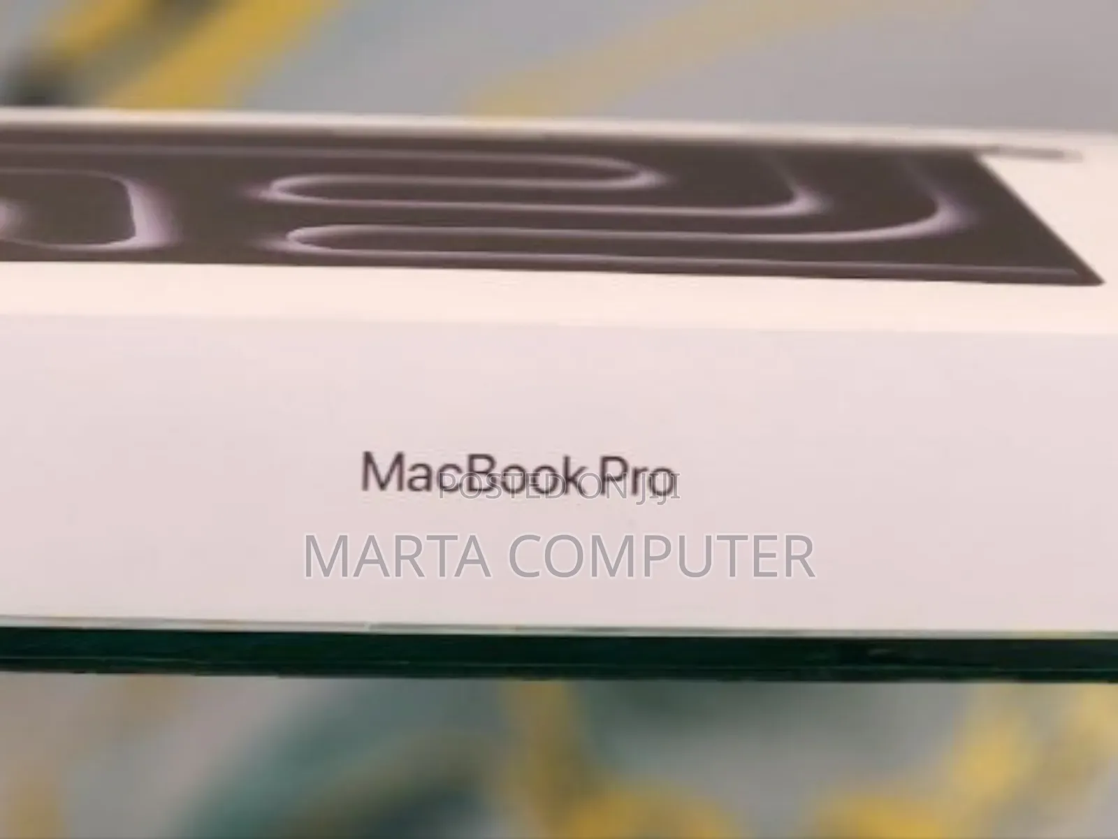 New Laptop Apple Macbook Pro 2025 M5 14-Inch 16GB Apple M5 SSD 512GB