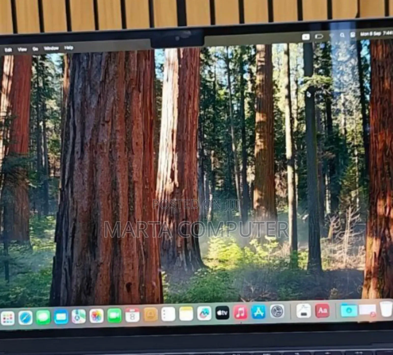 New Laptop Apple MacBook Air 2025 M4 13-Inch 16GB Apple M4 SSD 256GB