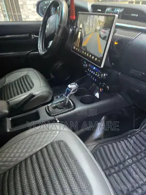 Toyota Hilux 2020 Gold