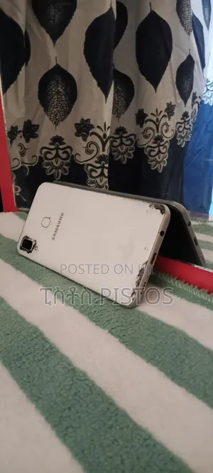 Samsung Galaxy A30 64 GB White