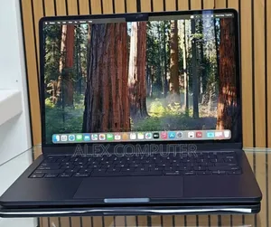 New Laptop Apple MacBook Air 2025 M4 13-Inch 16GB Apple M4 SSD 256GB