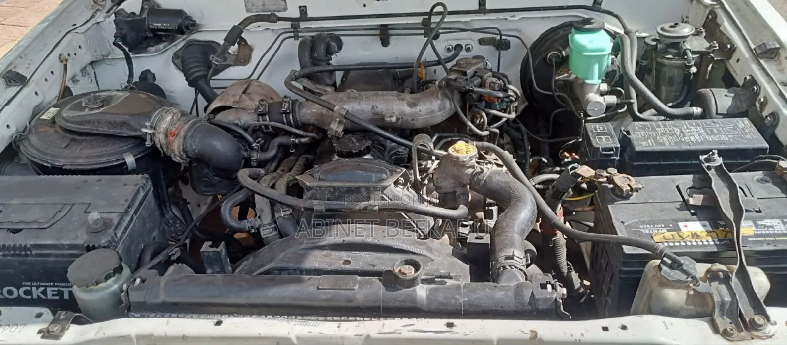 Toyota Hilux 2001 White