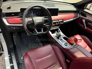 Jetour X70 Plus 2022 White