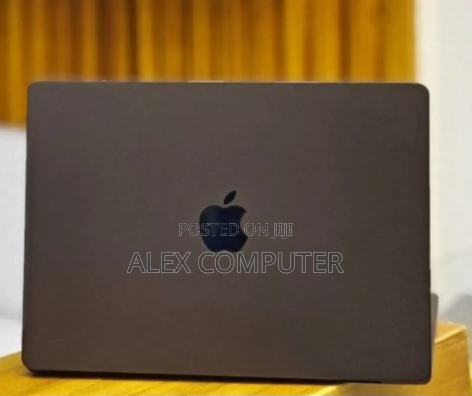 New Apple MacBook Pro 2023 M3 14-Inch 18GB Apple M3 Pro SSD 512GB