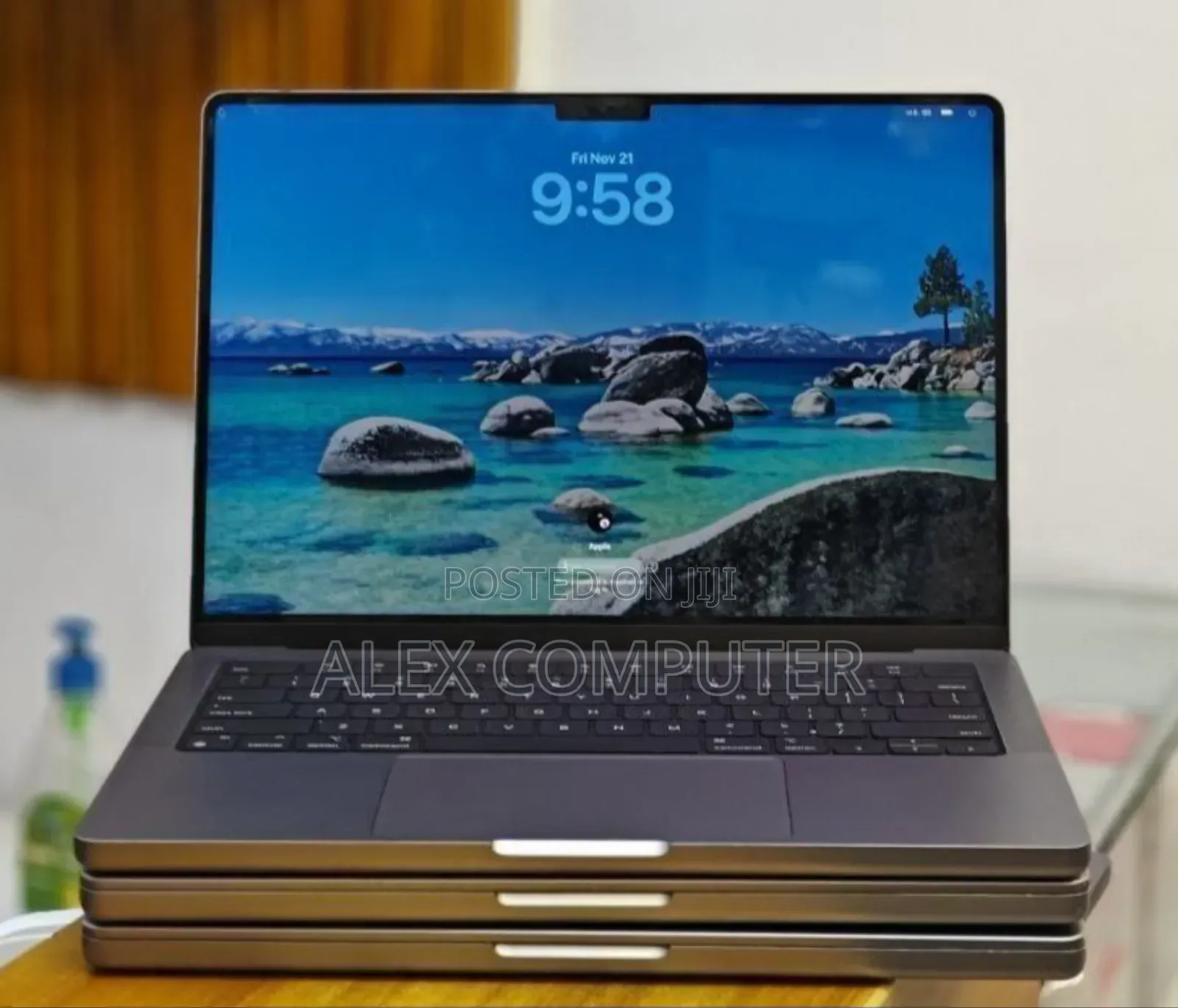 New Laptop Apple MacBook Pro 2021 M1 32GB Apple M1 Pro SSD 512GB