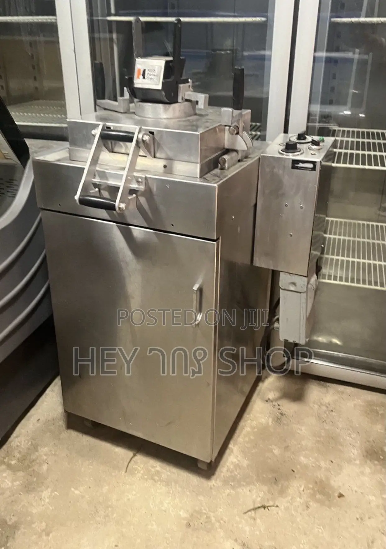 Chicken Fryer / የዶሮ መጥበሻ