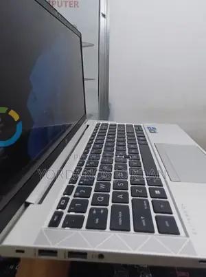 New Laptop HP EliteBook 840 G8 16GB Intel Core I5 SSD 512GB