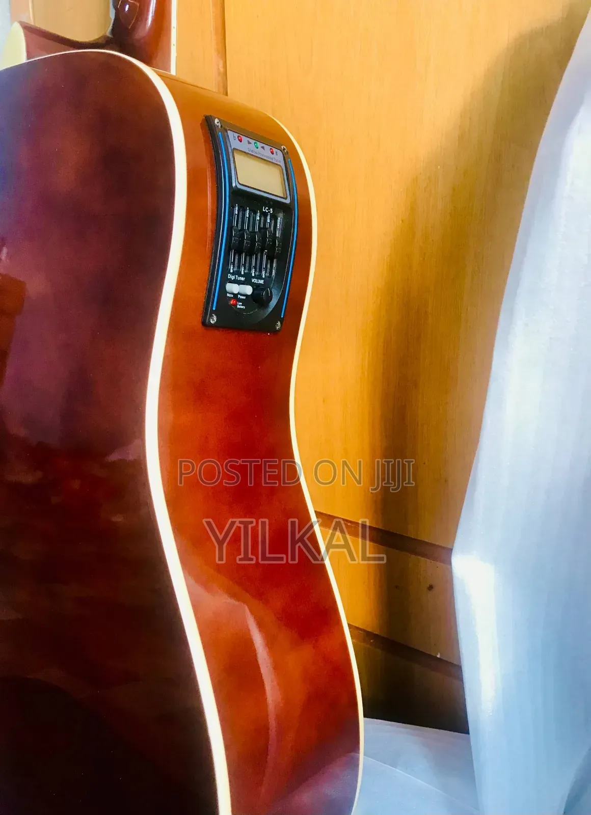 Yamaha F6000 Genuine Guitar