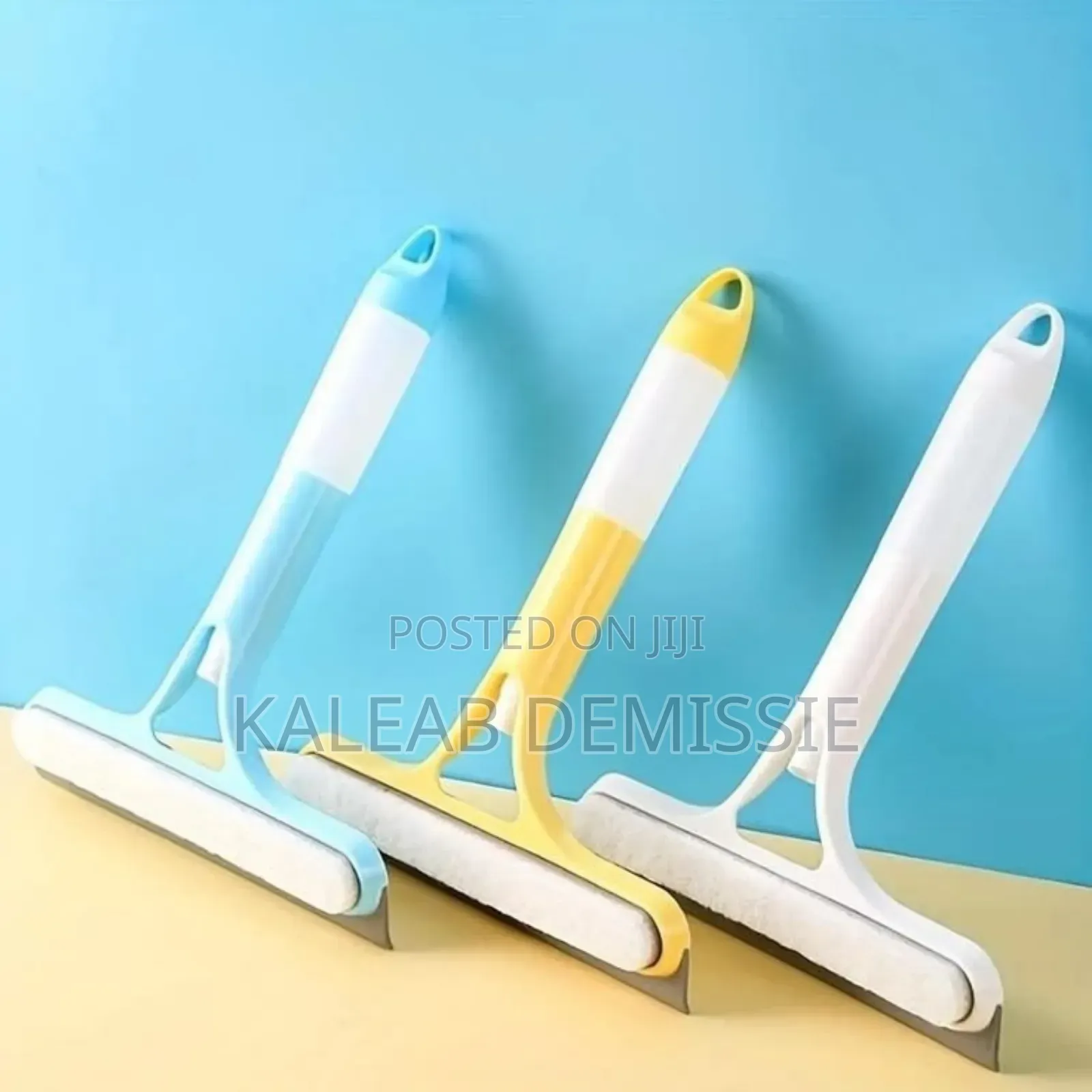 3 in 1 Window Mirror Cleaning Brush ውሃ መርጫ ማሻ ብሩሽ ያለው የመስታወት ማጠቢያ