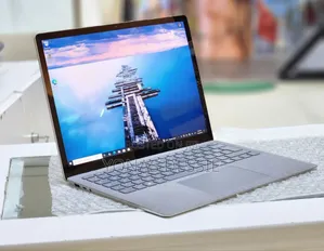 New Laptop Microsoft Surface 8GB Intel Core I5 SSD 512GB