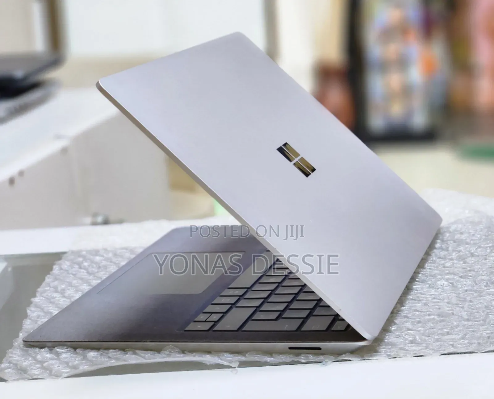 New Laptop Microsoft Surface 8GB Intel Core I5 SSD 512GB