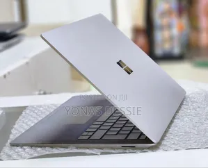 New Laptop Microsoft Surface 8GB Intel Core I5 SSD 512GB