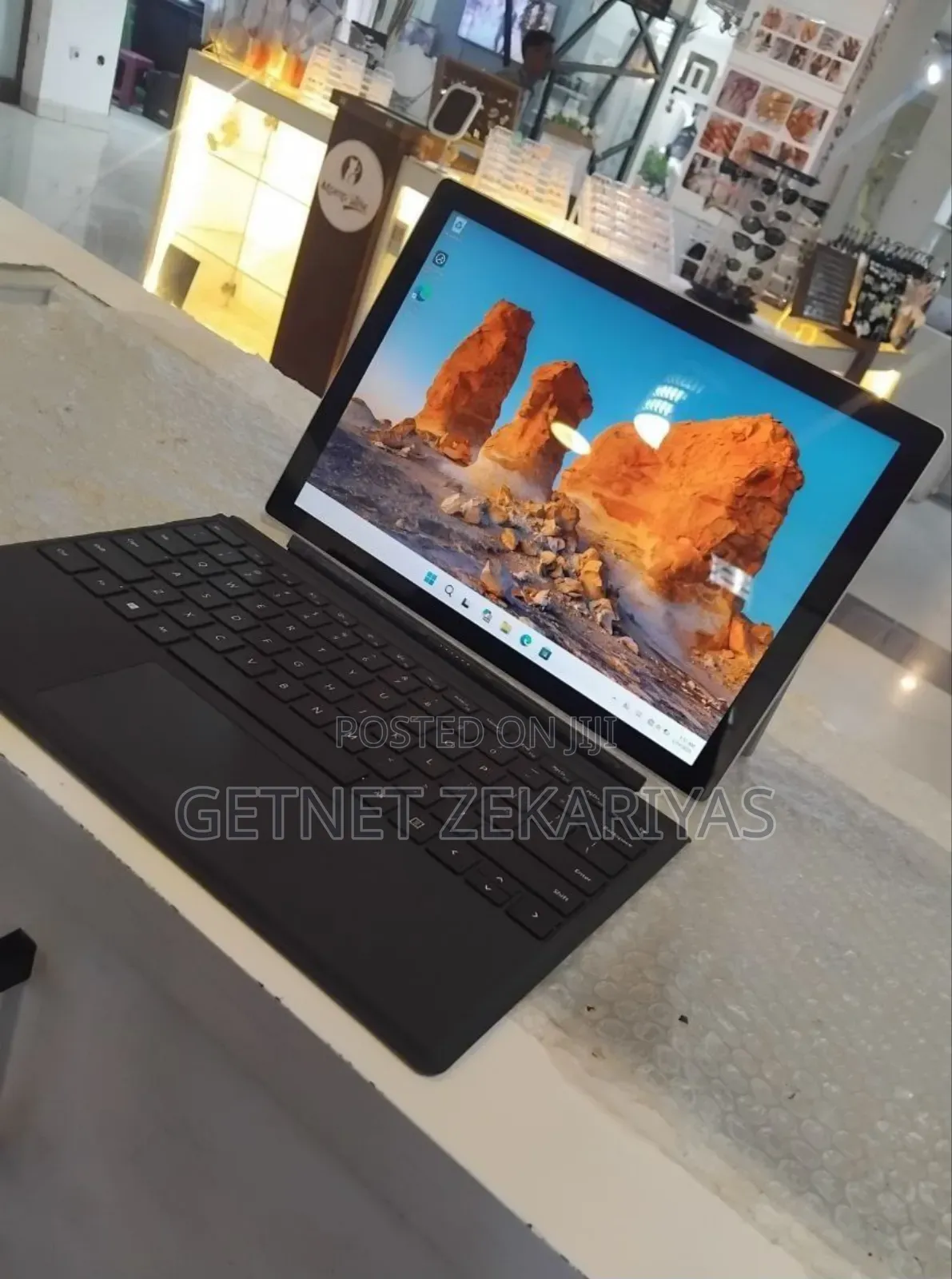 New Laptop Microsoft Surface Pro 7 16GB Intel Core I7 SSD 256GB