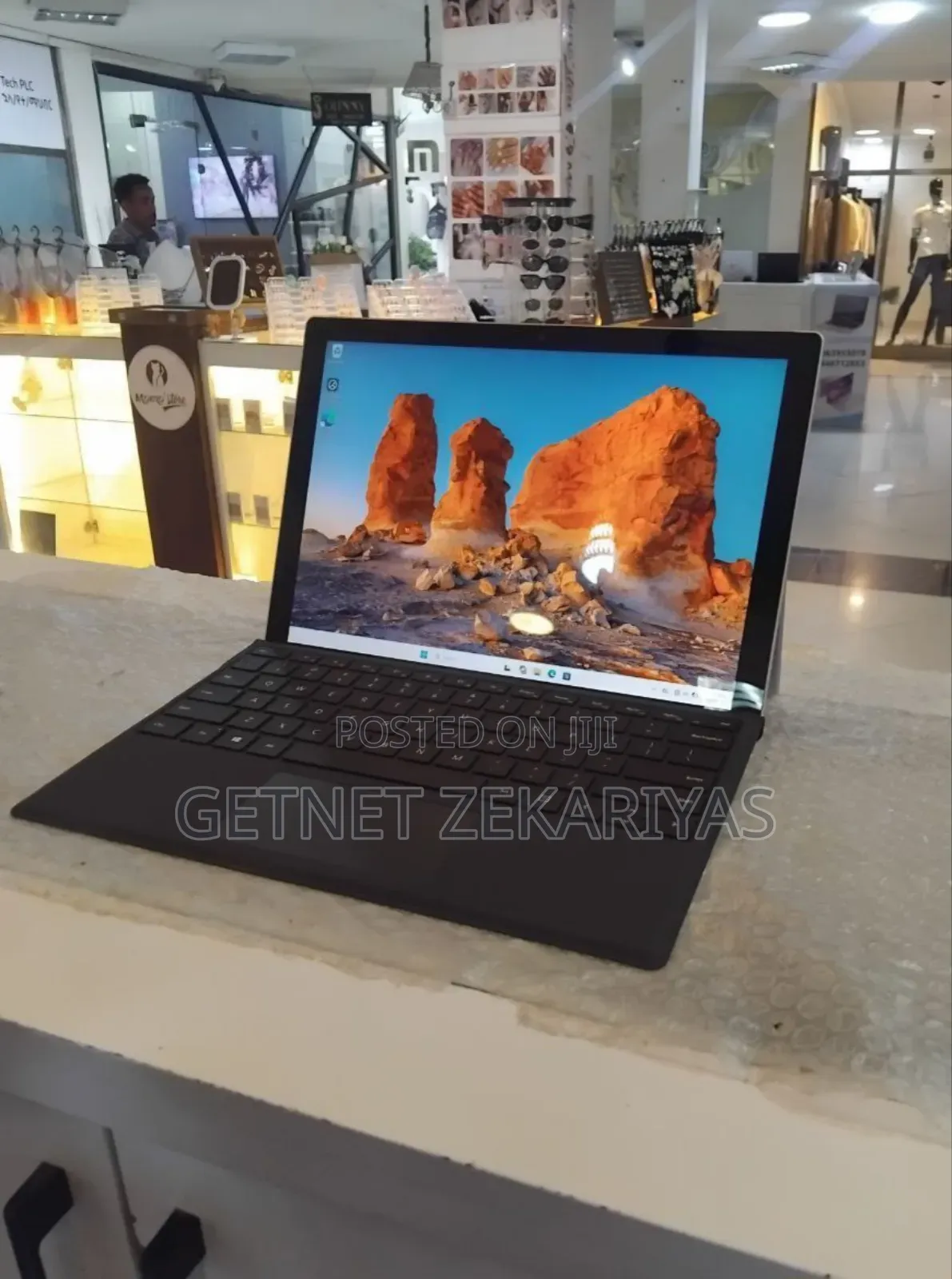 New Laptop Microsoft Surface Pro 7 16GB Intel Core I7 SSD 256GB