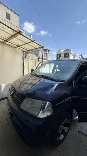 Toyota HiAce 2009 Grey