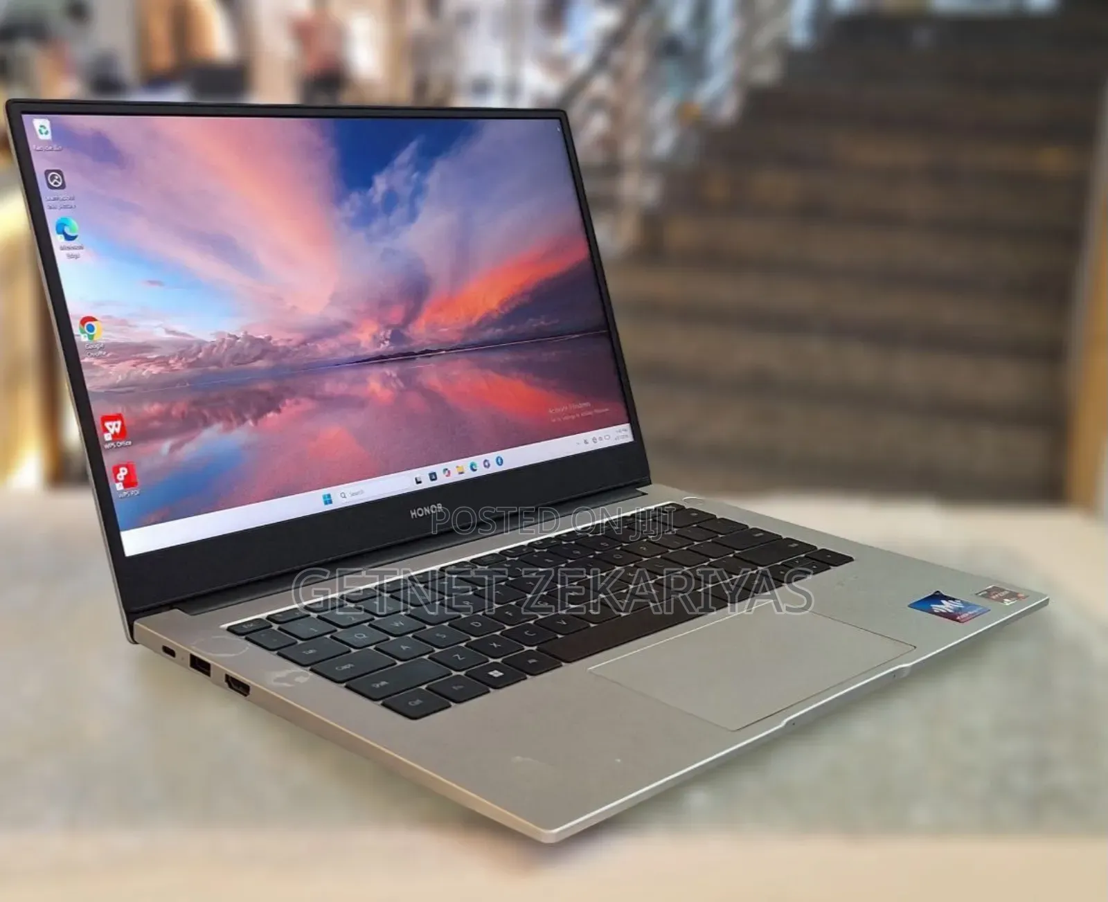 New Laptop Howard 8GB AMD Ryzen 7 SSD 512GB