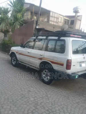 Toyota Land Cruiser 80 Wagon 1992 White