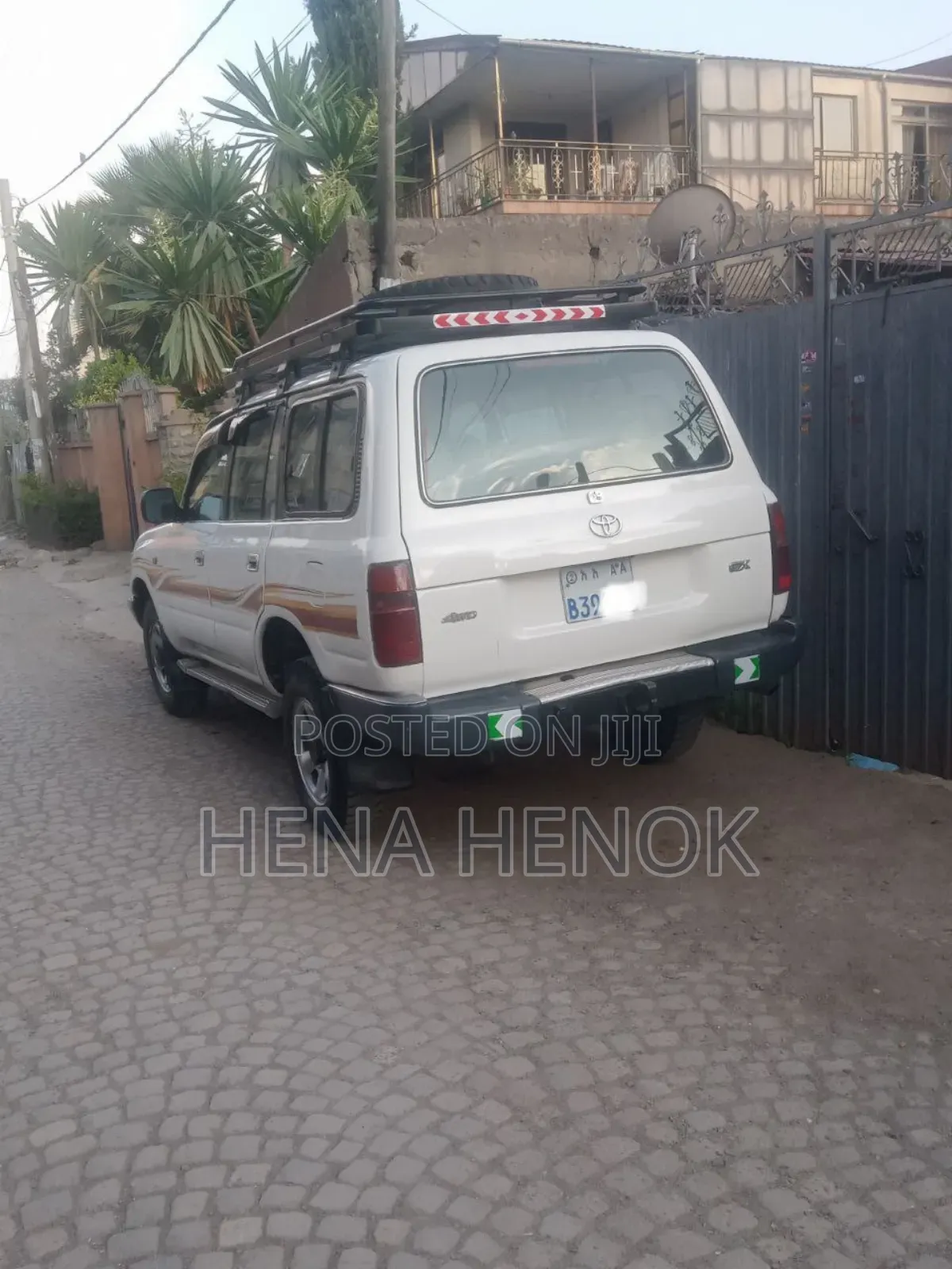 Toyota Land Cruiser 80 Wagon 1992 White