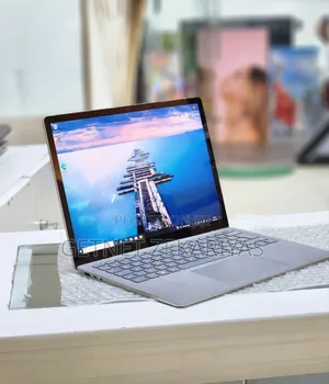 New Laptop Microsoft Surface 8GB Intel Core I5 SSD 512GB