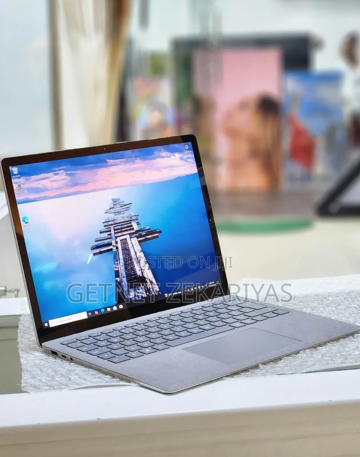 New Laptop Microsoft Surface 8GB Intel Core I5 SSD 512GB