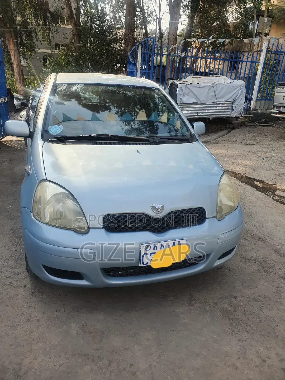 Toyota Vitz 2004 Blue