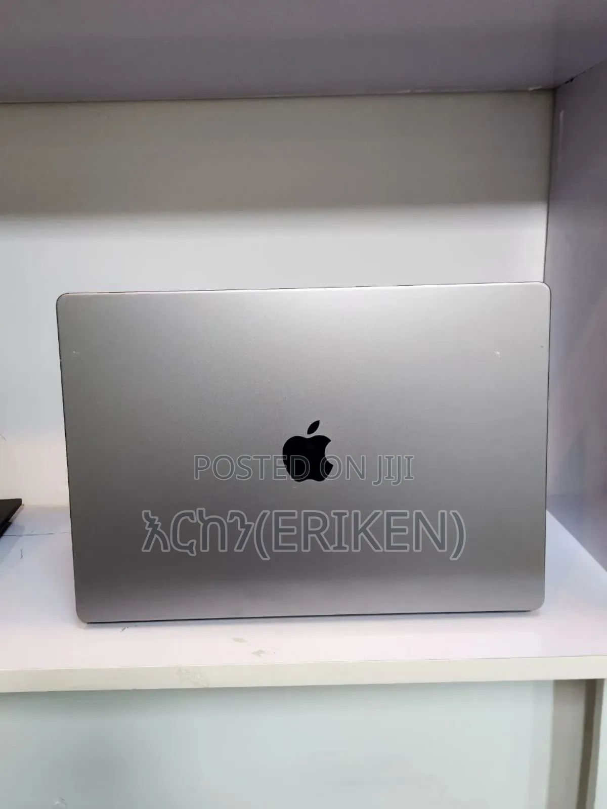 New Laptop Apple MacBook Pro 2021 M1 16GB Apple M1 Pro SSD 512GB