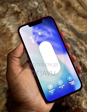 Apple iPhone 13 128 GB Red