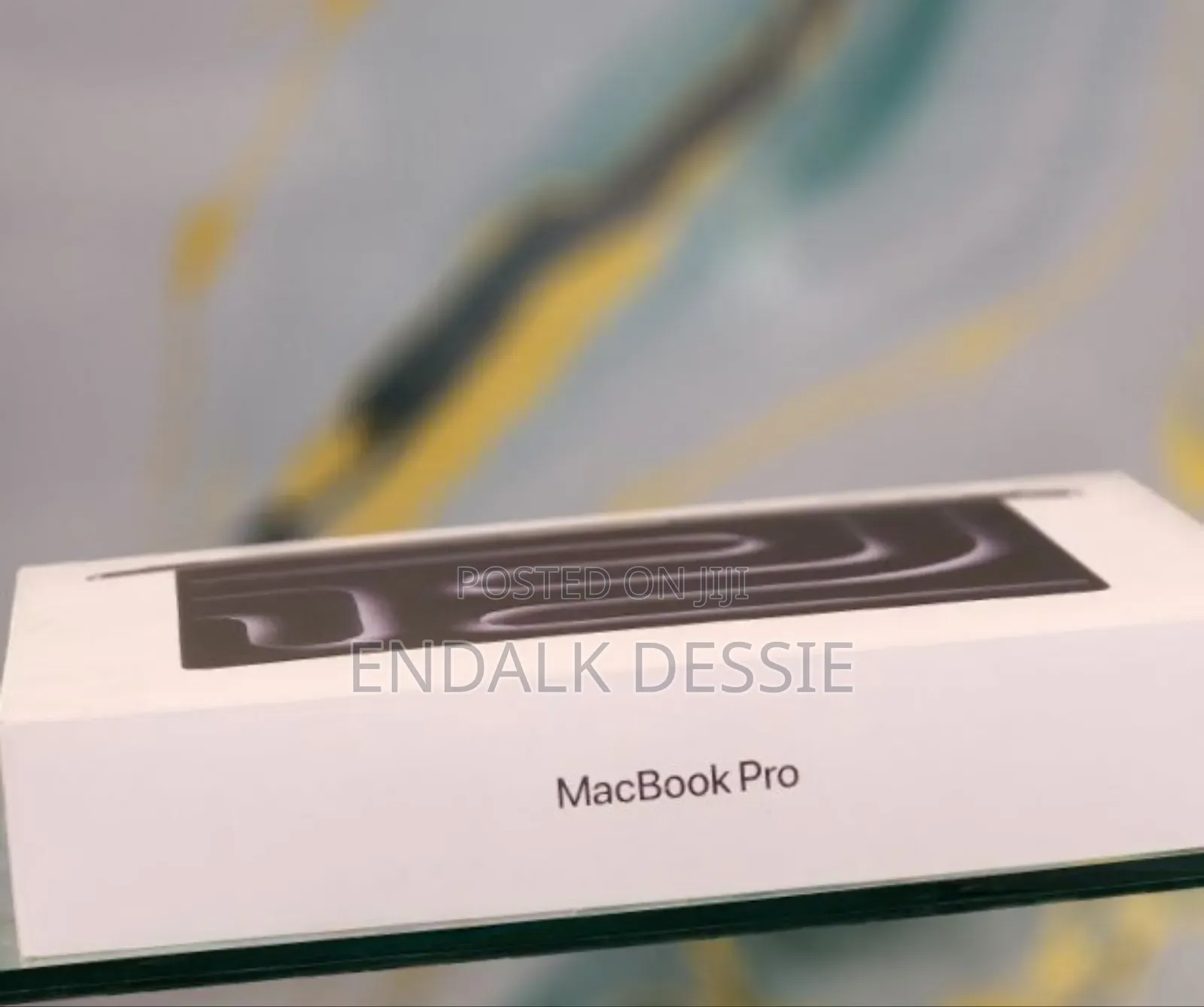 New Laptop Apple Macbook Pro 2025 M5 14-Inch 16GB Apple M5 SSD 512GB