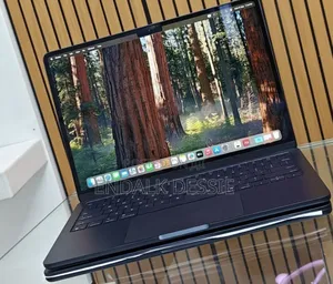 New Laptop Apple MacBook Air 2025 M4 13-Inch 16GB Apple M4 SSD 256GB