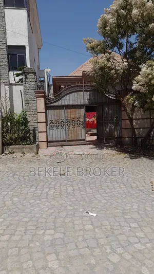 Furnished 5bdrm Villa in Villa, Bole for sale