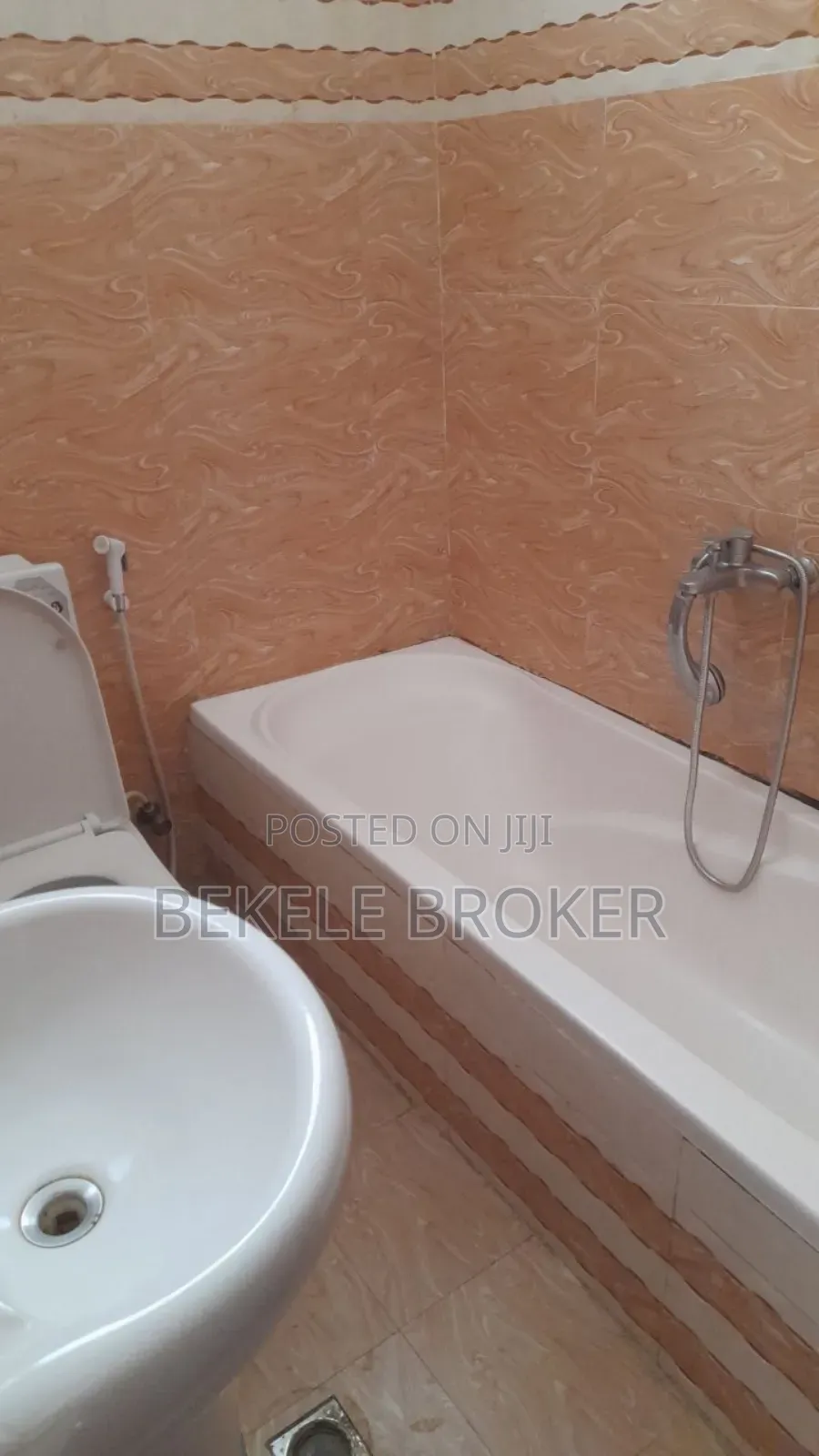 Furnished 5bdrm Villa in Villa, Bole for sale