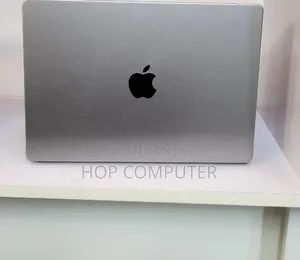 New Laptop Apple MacBook Pro M1 16GB Apple M1 Pro SSD 512GB