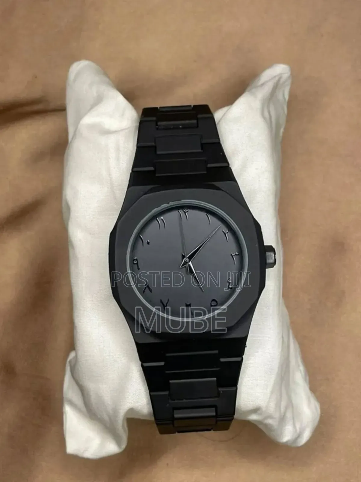 Aura Minimalist Analog Watch – Arabic Numerals