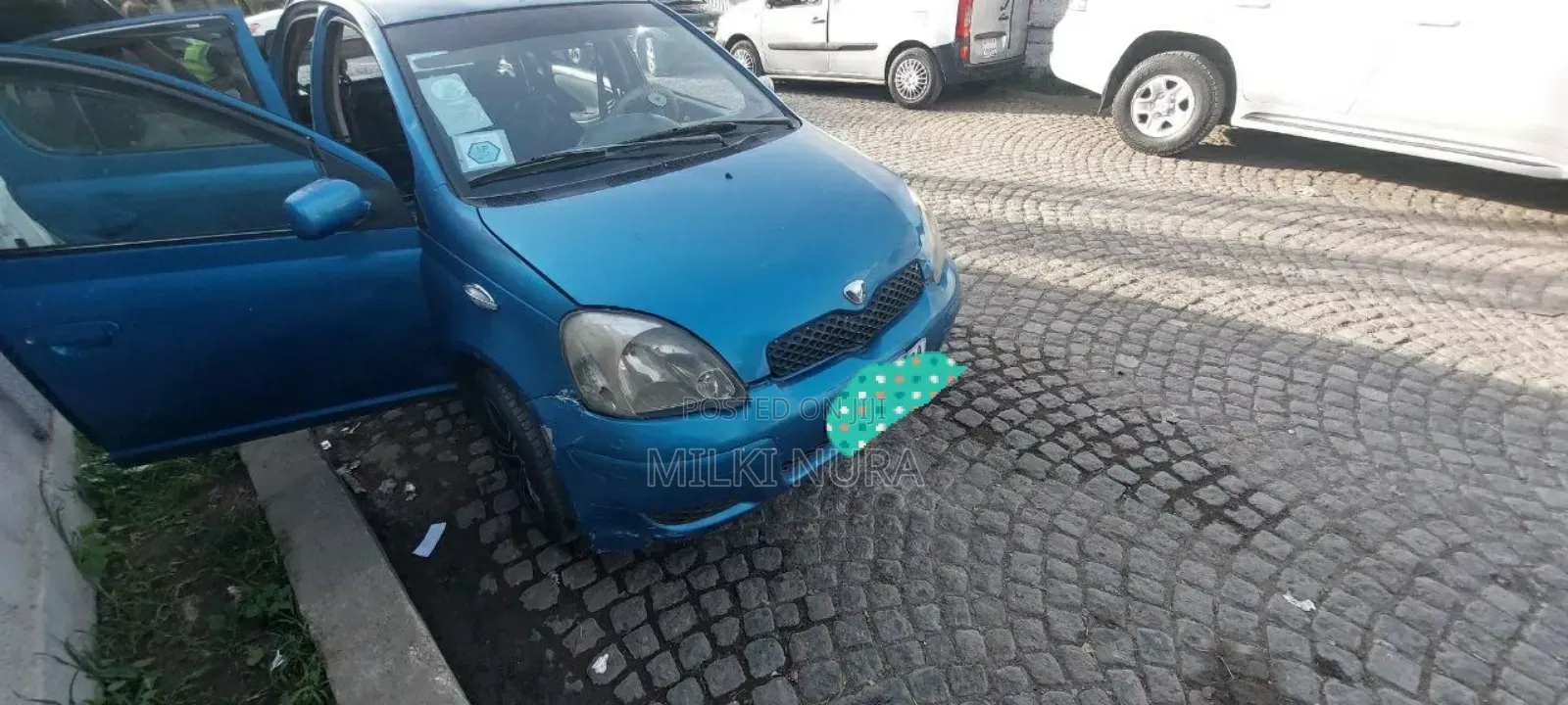 Toyota Vitz 2002 Blue