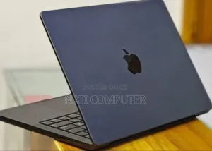 New Apple MacBook Pro 2023 M3 14-Inch 18GB Apple M3 Pro SSD 512GB