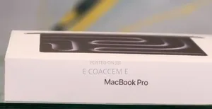 New Laptop Apple Macbook Pro 2025 M5 14-Inch 16GB Apple M5 SSD 512GB