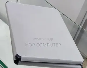 New Laptop Apple MacBook Air 2025 M4 13-Inch 16GB Apple M4 SSD 256GB