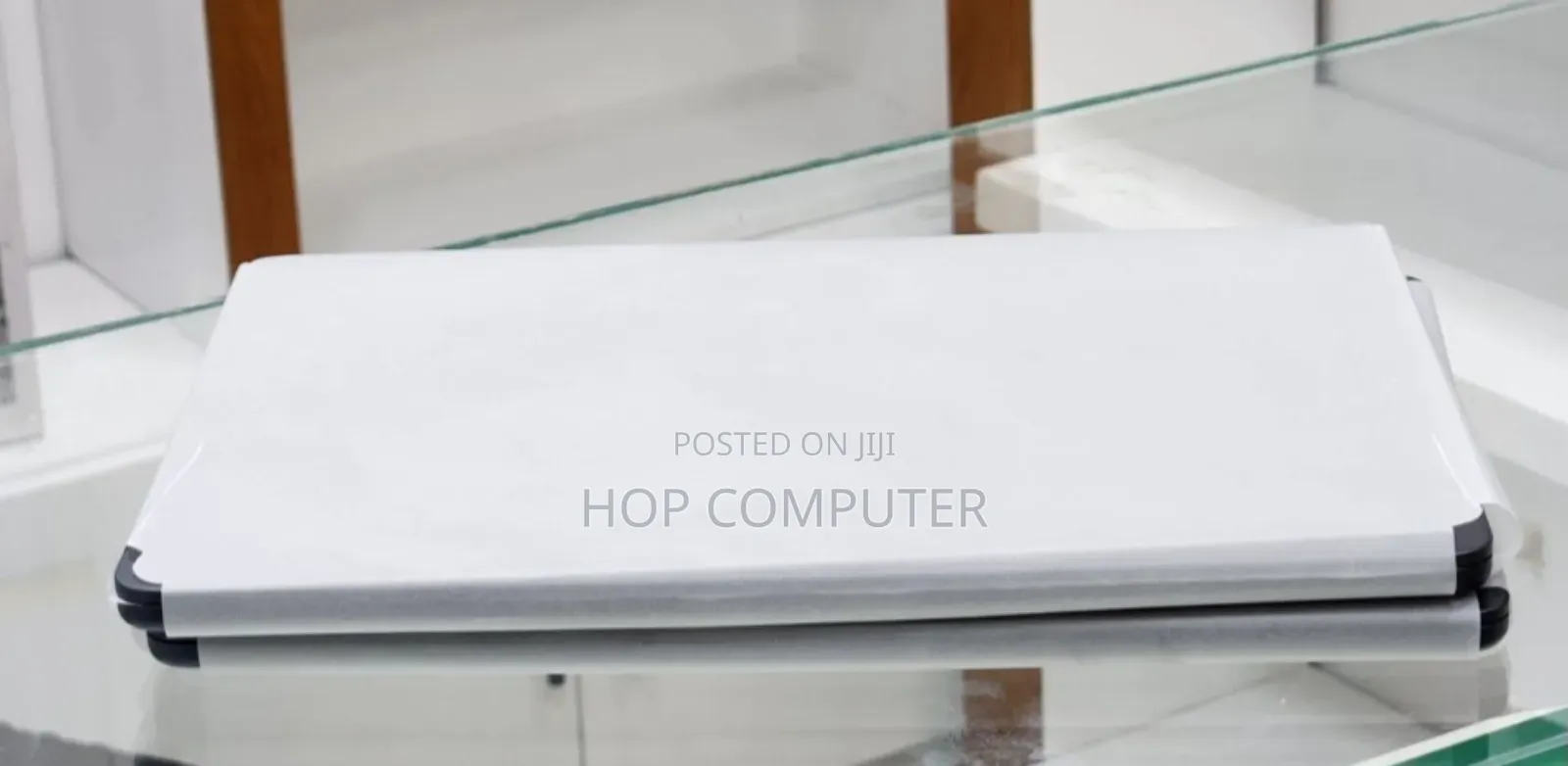 New Laptop Apple MacBook Air 2025 M4 13-Inch 16GB Apple M4 SSD 256GB