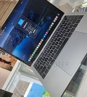 New Laptop Apple MacBook Pro 2019 16GB Intel Core I5 SSD 256GB